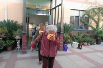 4-2 390 260px.jpg